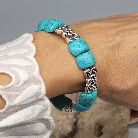 Natural Blue Hawolite Stones Silver plated Bracelet - Picture 5 of 5